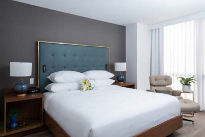 Le Meridien Essex Chicago Room